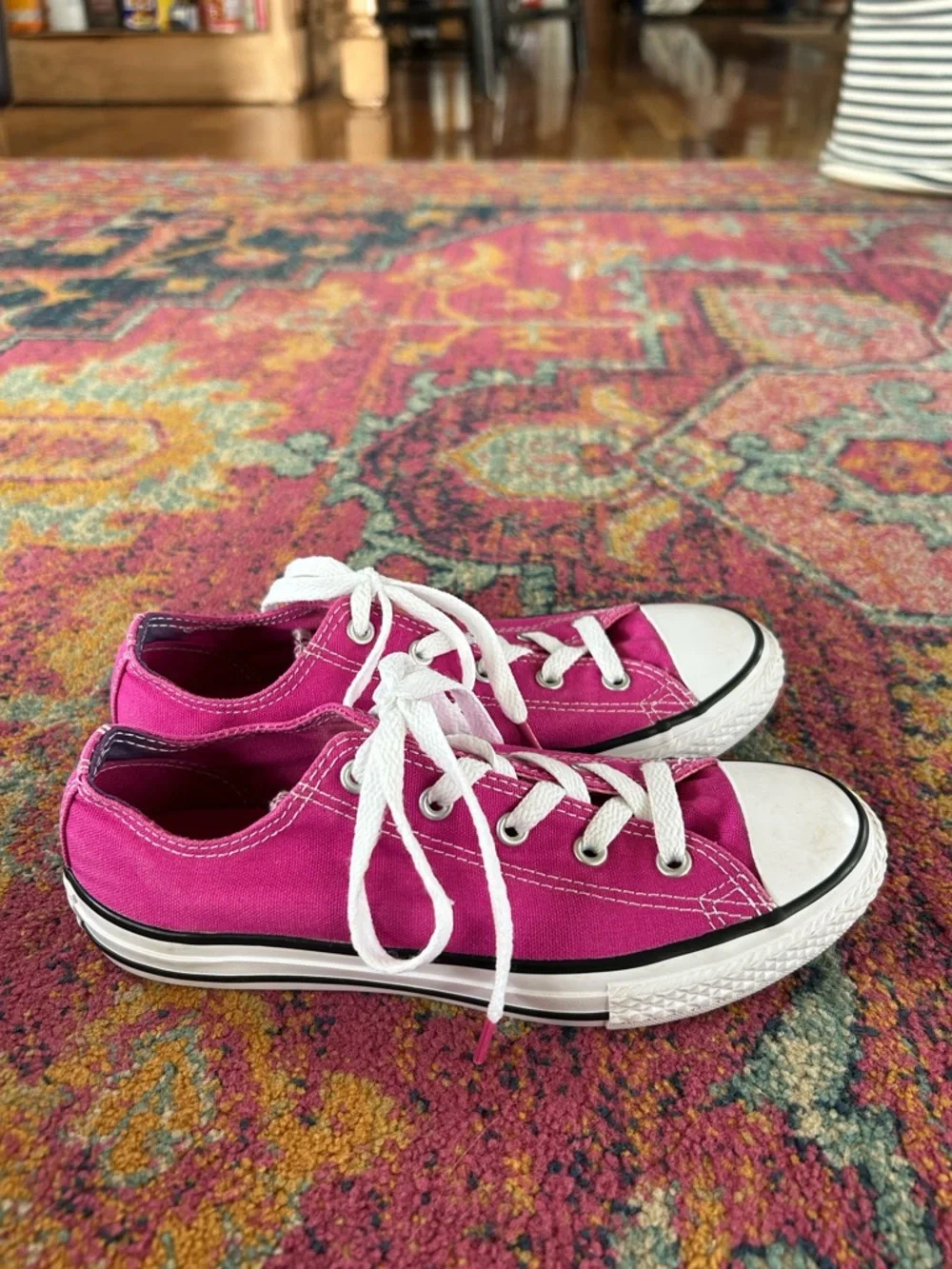 Converse | Kids Magenta ‘Berry Smoothie’ Lace Up Low Top AllStar Sneakers Size 3